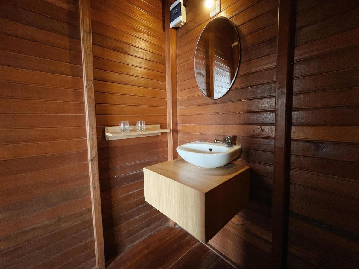 Azana Essence Villa Tabitha Lombok Bumbang Екстериор снимка